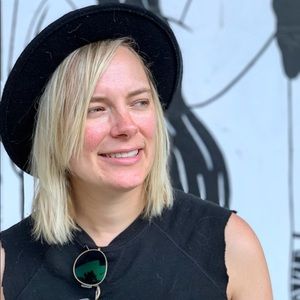 Meet your Posher, Emma